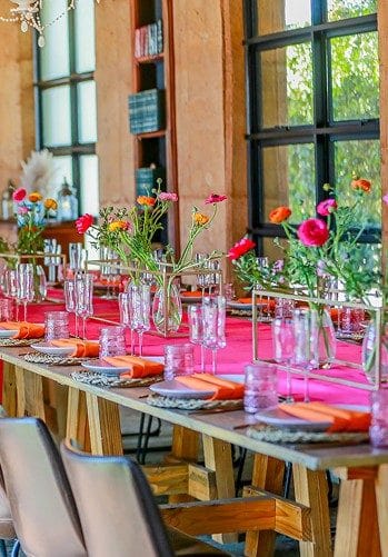 Colourful celebration table with roses