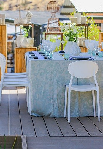 Private dinner table on the deck
